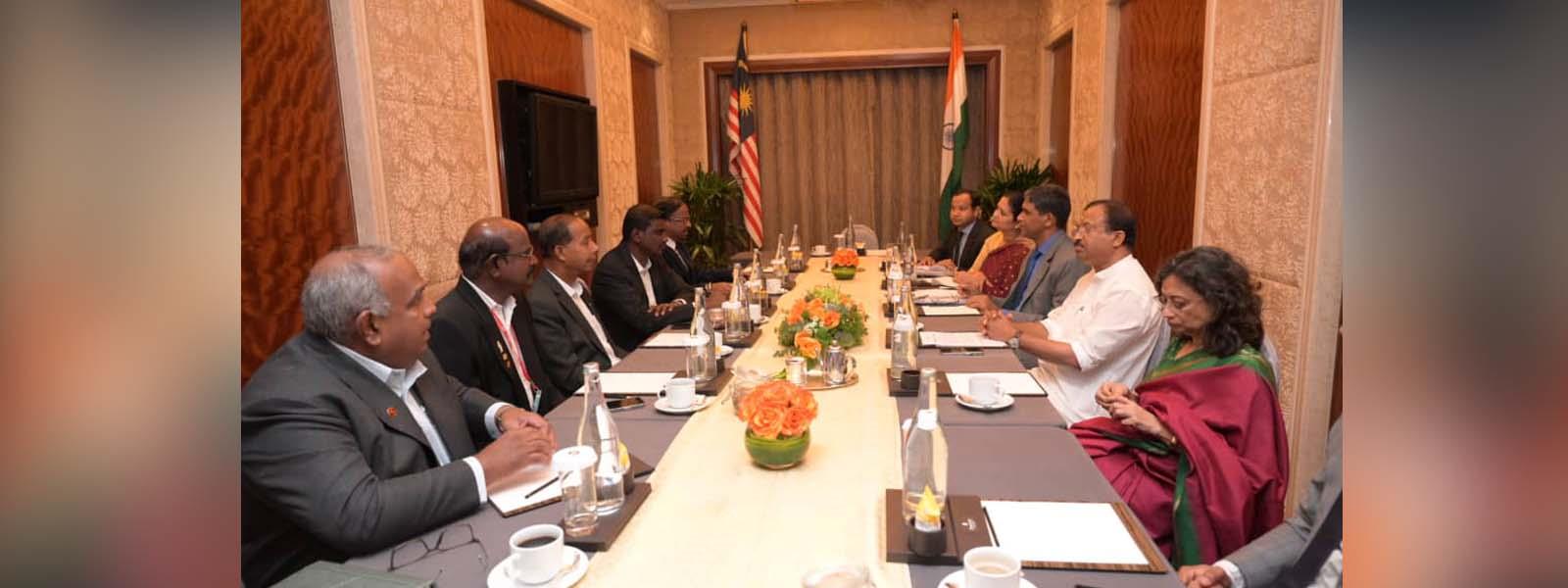 Minister of State for External Affairs Shri V. Muraleedharan met H. E. Mr. M. Kulasegaran, National Vice Chairman of Democratic Action Party and other senior members in Kuala Lumpur