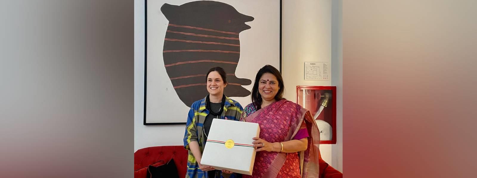 Minister of State for External Affairs Smt. Meenakashi Lekhi met H.E. Ms. Adriana Ortiz Semidei, Executive Secretariat of Minister Culture of Paraguay in Asuncion