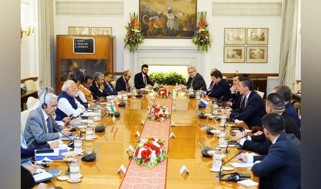 Prime Minister Shri Narendra Modi held discussion with H.E. Mr. Santiago Pena Palacios, President of the Republic of Paraguay along with respective delegations at Hyderabad House