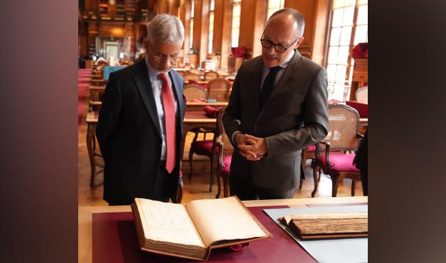 External Affairs Minister Dr. S. Jaishankar visited the National Library of France & Saw classical Indian  and texts preserved in their remarkable collection in Paris