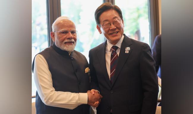 Prime Minister Shri Narendra Modi met H.E. Mr. Lee Jae-Myung, President of the Republic of Korea on the sidelines of the G7 Summit in Kananaskis, Canada