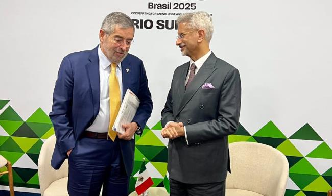 External Affairs Minister Dr. S. Jaishankar met H.E. Mr. Ram&#243;n de la Fuente, Secretary of Foreign Affairs of Mexico on the sidelines of the BRICS Summit 2025 in Rio de Janeiro, Brazil