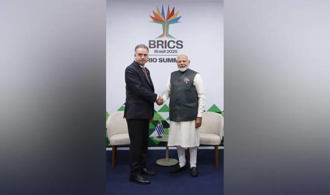 Prime Minister Shri Narendra Modi met H.E. Mr. Yamandu Orsi, President of Uruguay on the sidelines of the 17th BRICS Summit in Rio de Janeiro