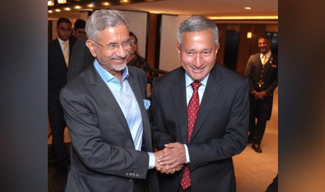External Affairs Minister Dr. S. Jaishankar met H.E. Dr. Vivian Balakrishnan, Minister of Foreign Affairs of Singapore in Singapore City