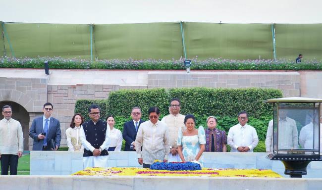 President of the Republic of the Philippines, H.E. Mr. Ferdinand R. Marcos Jr. paid tributes to Mahatma Gandhi at Rajghat