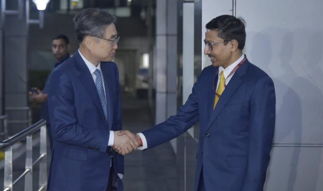 Minister of Foreign Affairs of the Republic of Korea, H.E. Mr. Cho Hyun arrived in New Delhi