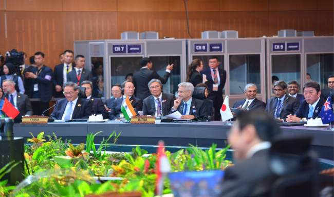 विदेश मंत्री डॉ. एस. जयशंकर ने मलेशिया के कुआलालंपुर में 20वें पूर्वी एशिया शिखर सम्मेलन में भारत की ओर से वक्तव्य दिया