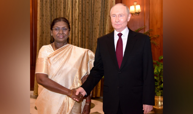 President Smt. Droupadi Murmu received President of the Russian Federation, H.E. Mr. Vladimir Putin at Rashtrapati Bhavan and hosted a banquet in his honour