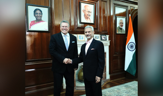 विदेश मंत्री डॉ. एस. जयशंकर ने नई दिल्ली में व्यापार एवं आर्थिक सुरक्षा के लिए यूरोपीय आयुक्त महामहिम श्री मारोस सेफ्कोविक से भेंट की