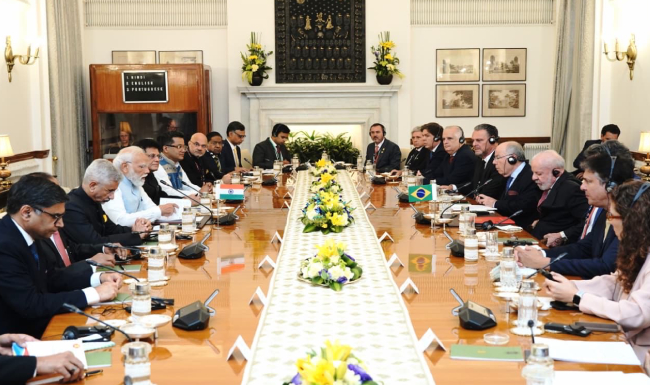 प्रधानमंत्री श्री नरेन्द्र मोदी ने हैदराबाद हाउस में ब्राज़ील के राष्ट्रपति महामहिम श्री लुइज़ इनासियो लूला दा सिल्वा के साथ चर्चा की