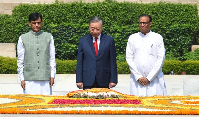 General Secretary of the Communist Party of Vietnam, President of Vietnam, H.E. Mr. To Lam paid respects to Mahatma Gandhi at Rajghat