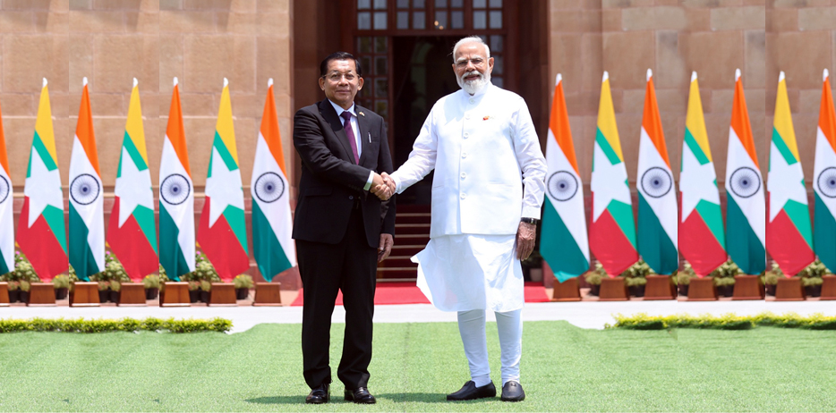 Prime Minister Shri Narendra Modi welcomed H.E. U Min Aung Hlaing, President of the Republic of the Union of Myanmar at Hyderabad House