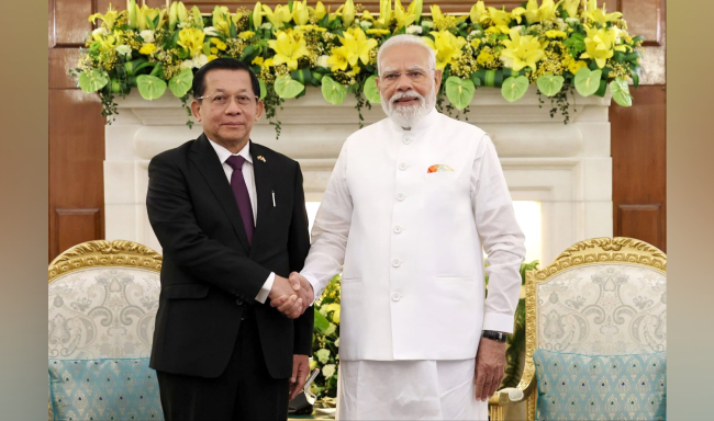 Prime Minister Shri Narendra Modi held discussions with H.E. U Min Aung Hlaing, President of the Republic of the Union of Myanmar at Hyderabad House