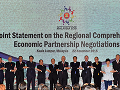 Prime Minister addressing at the 37th Singapore Lecture 'India's Singapore Story', in Hotel Shangri-La, Singapore on November 23, 2015.