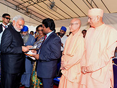 Prime Minister addressing at the 37th Singapore Lecture 'India's Singapore Story', in Hotel Shangri-La, Singapore on November 23, 2015.
